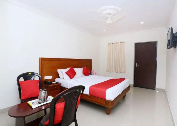 Hotel NNP Grand