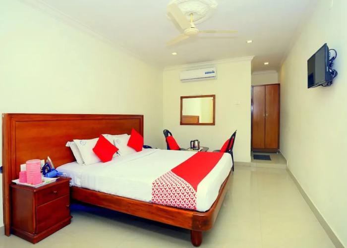 Hotel NNP Grand