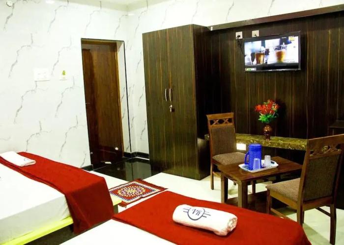 Hotel Vel Residency