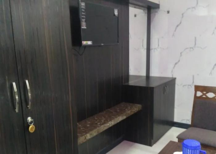 Hotel Vel Residency