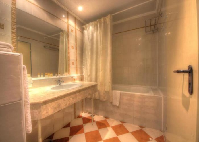 Royal Bay Hotel – All Inclusive