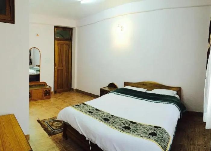 Deki Lodge