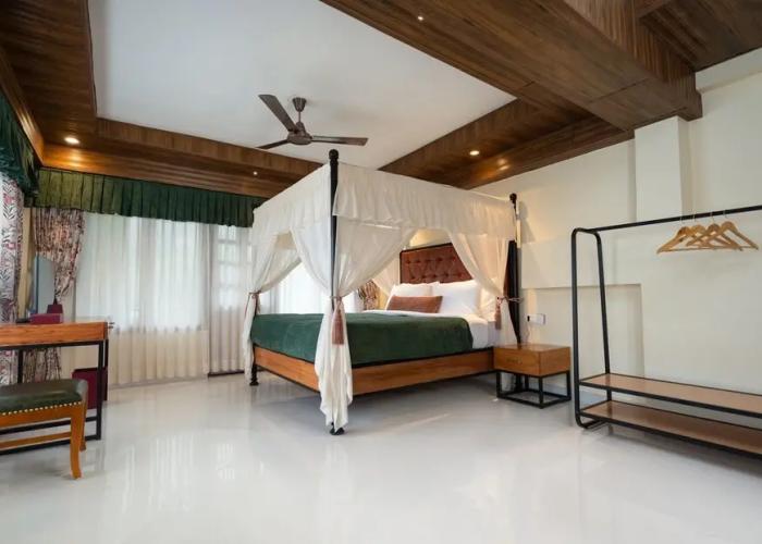 Summit Bougainvillea Tea Resort