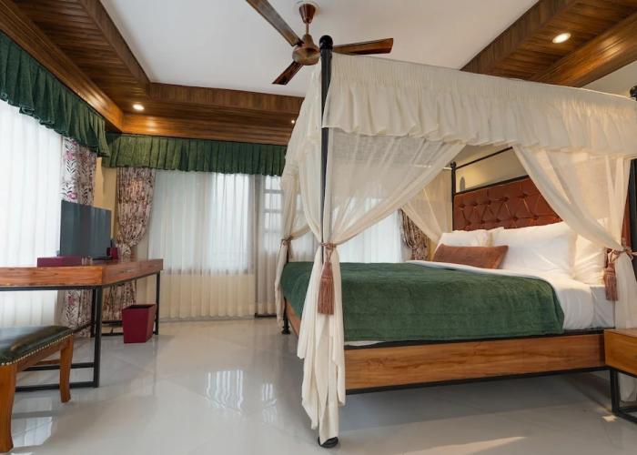 Summit Bougainvillea Tea Resort
