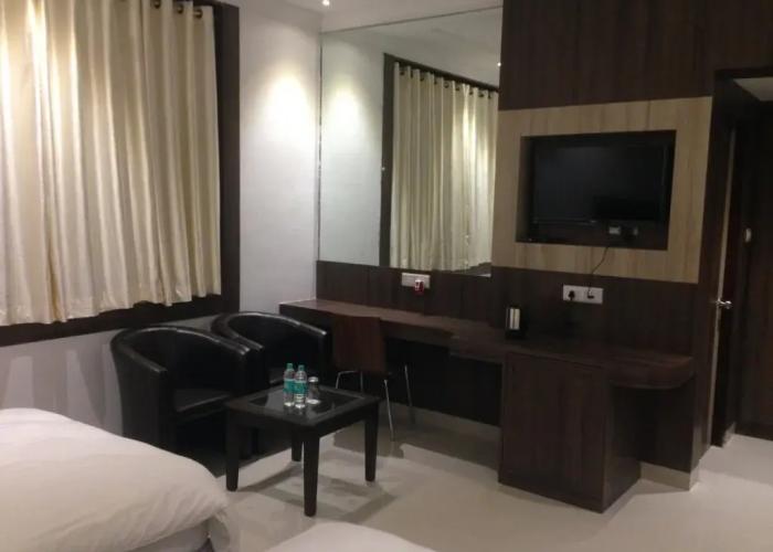 Niranjana Hotel