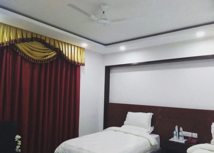 Bodhgaya Seven Inn Hotel n Restaurant