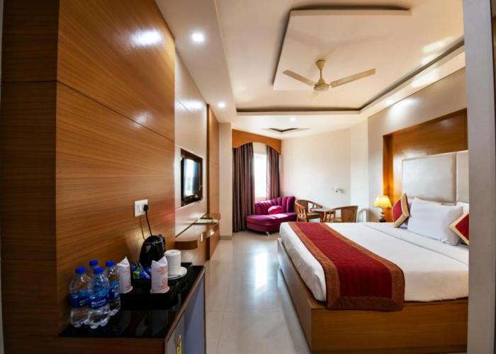 Hotel Anand International