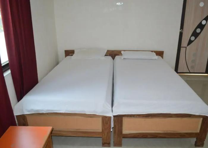 Middle Way Home Stay