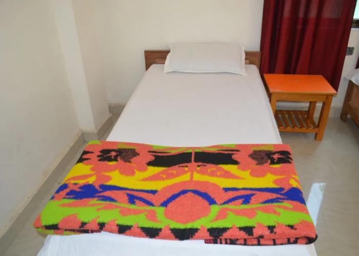 Middle Way Home Stay