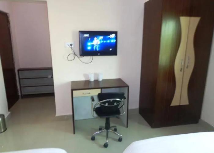 Hotel Om International