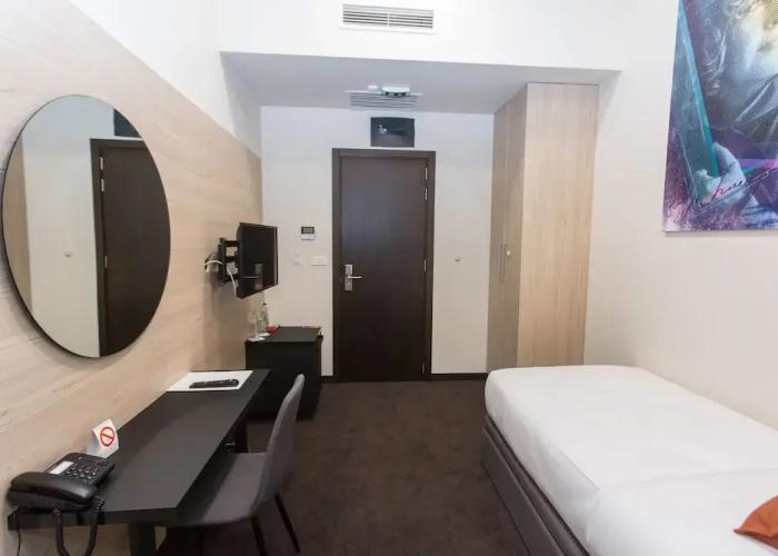 Hotel Grand Hedonist