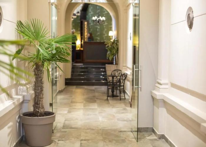Hotel Grand Hedonist