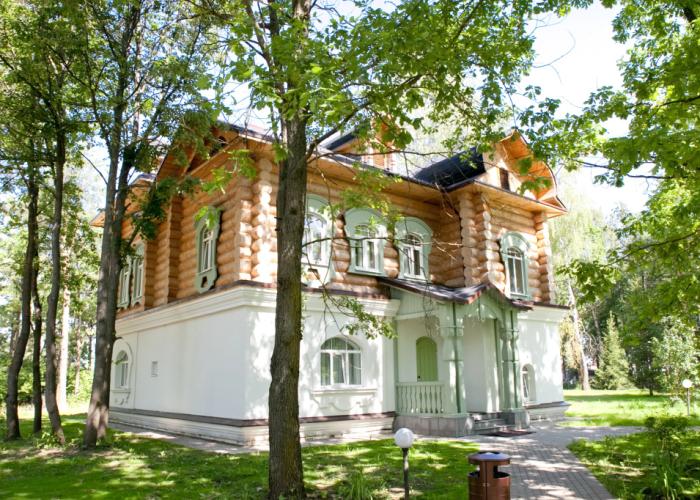 Russian Village Hotel