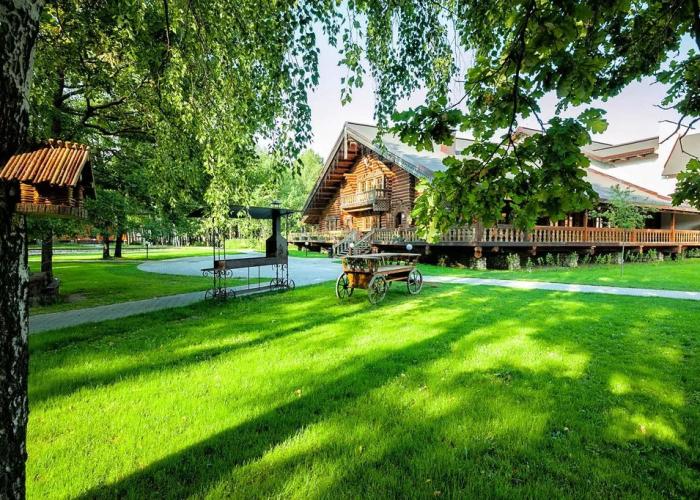 Russian Village Hotel