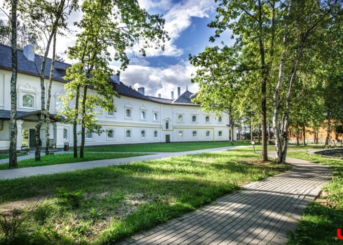Russian Village Hotel