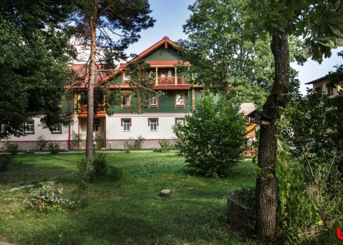 Russian Village Hotel
