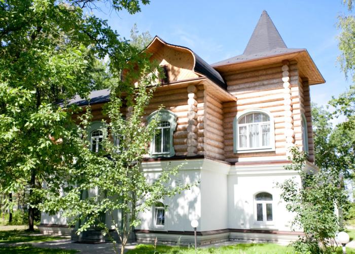 Russian Village Hotel