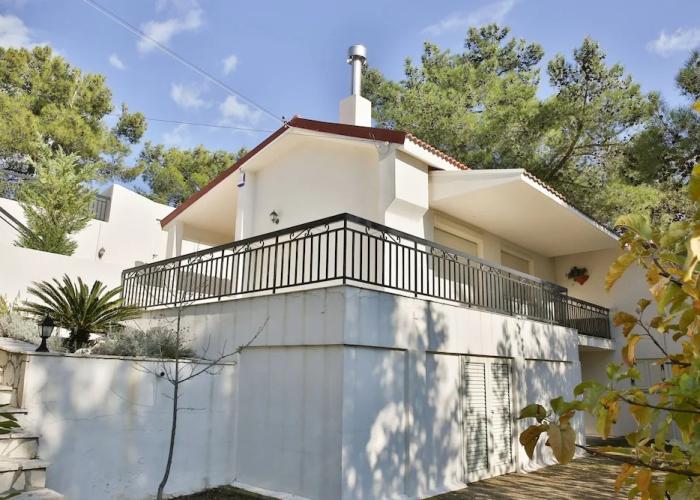 Nestor Hillside Moniatis House