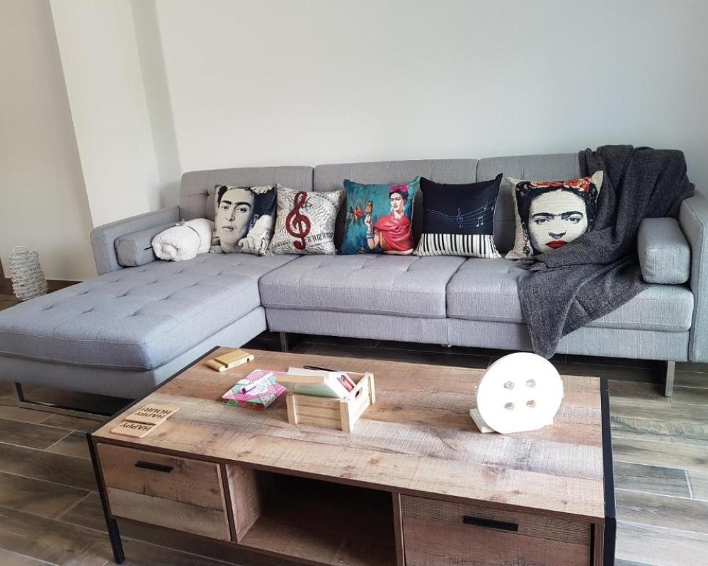 Evmelia Kakopetria Suites