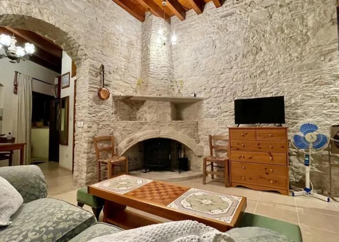 Juliet Suite Studio in Dhoros