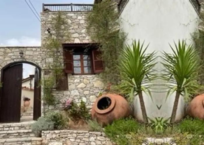 Juliet Suite Studio in Dhoros