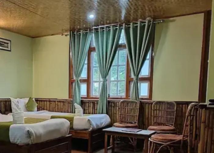 Hotel Ravongla Star
