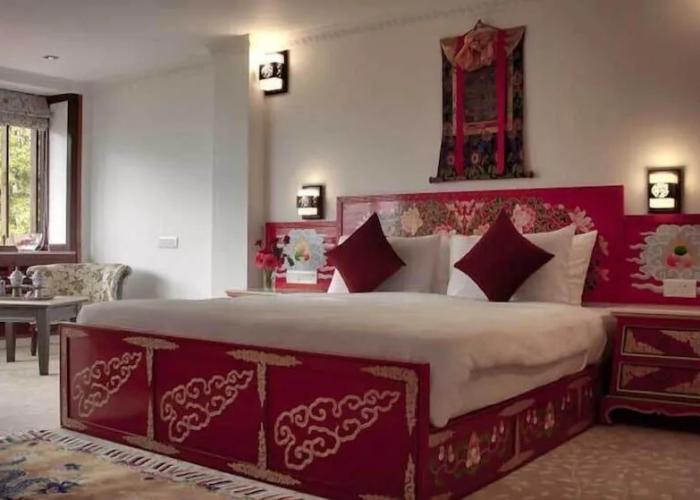 The Chumbi Mountain Retreat