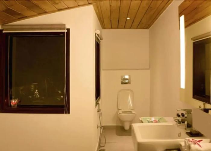 The Chumbi Mountain Retreat