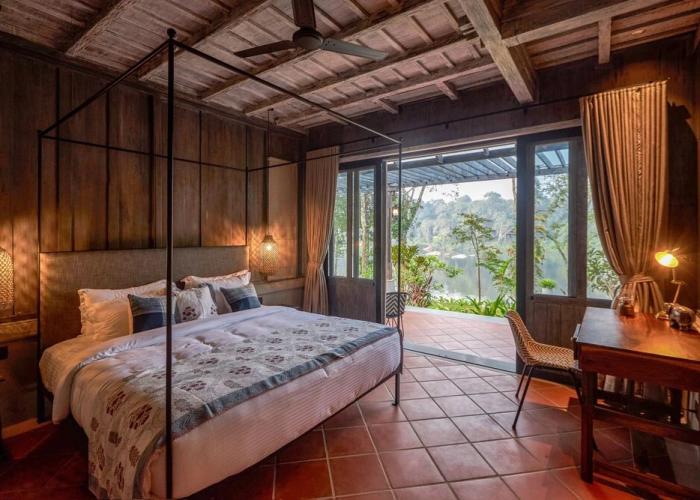 Periyar River lodge