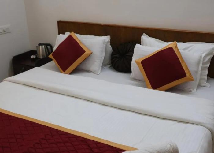 Vajra Ayurveda and Yoga Retreat