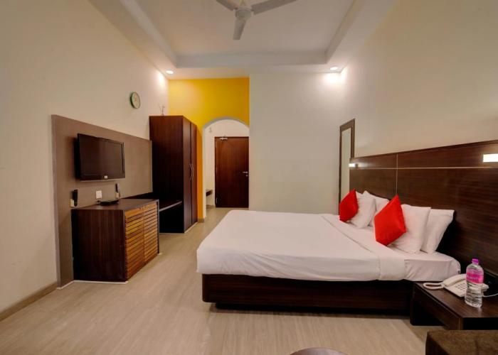 Khanvel Resort