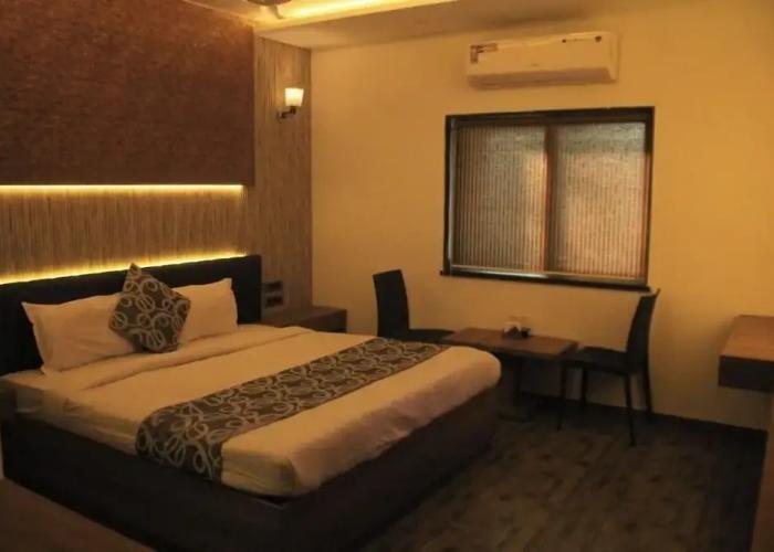 Sahyadri Guest House