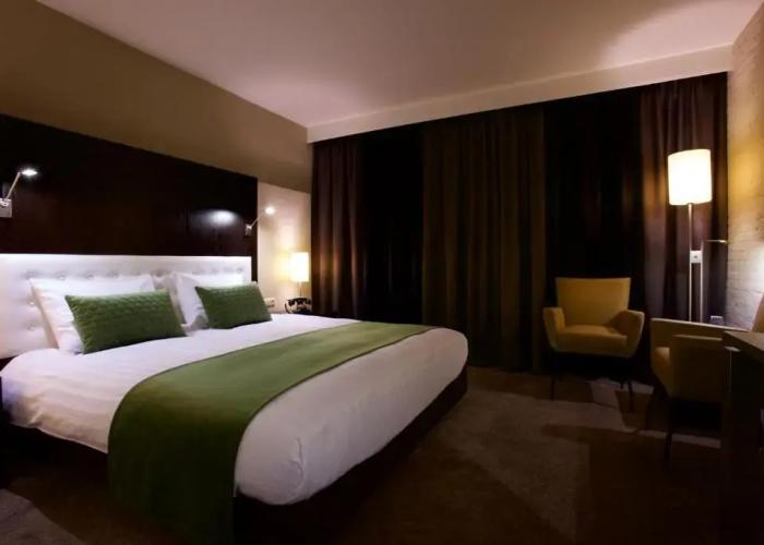 Hotel Arrows