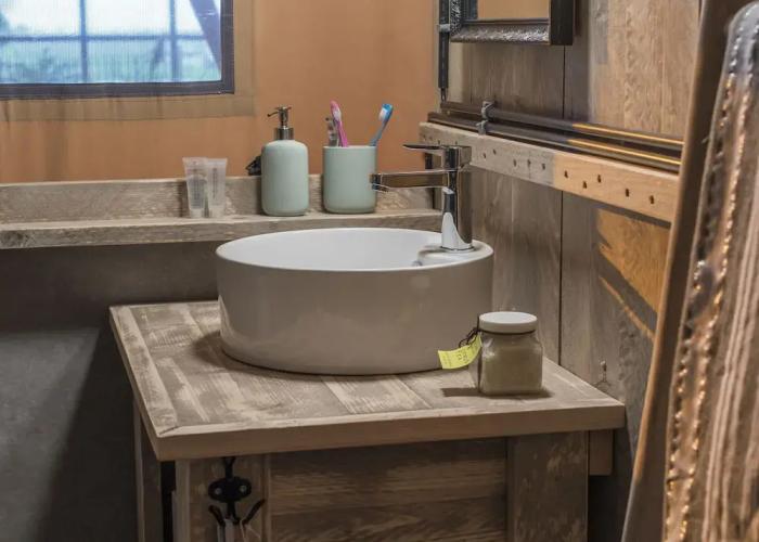 Tent Lodge With Sanitary Facilities