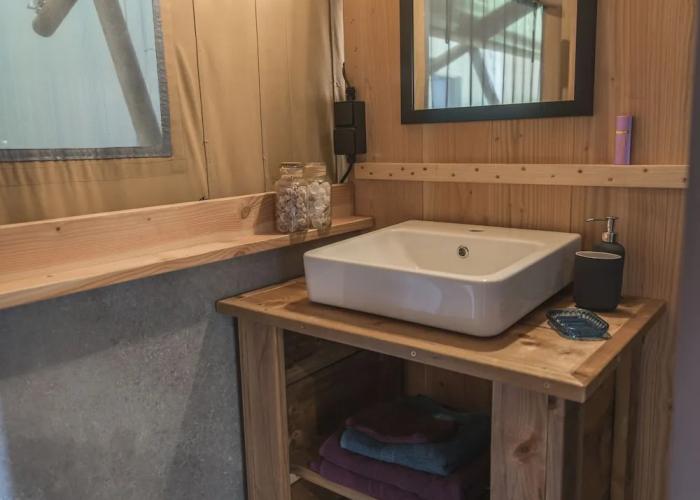 Tent Lodge With Sanitary Facilities