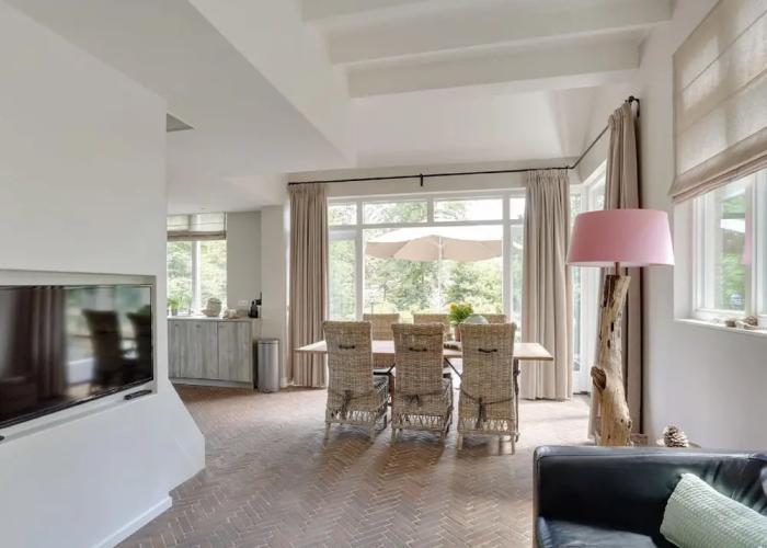 Holiday Home With a Terrace at Bedafse Bergen
