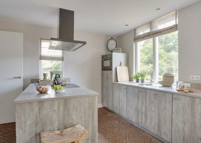 Holiday Home With a Terrace at Bedafse Bergen