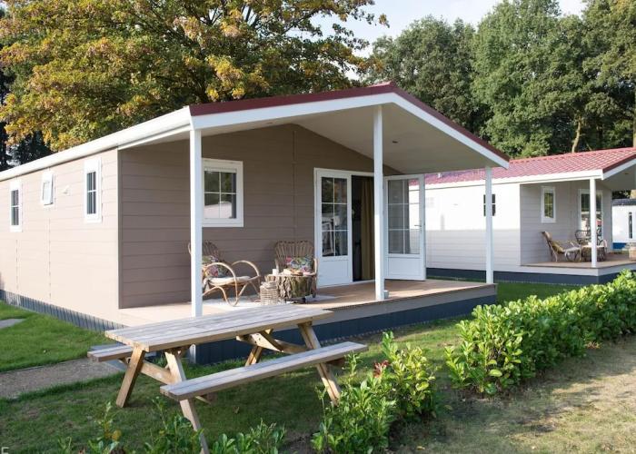 Bungalow With a Terrace at Bedafse Bergen