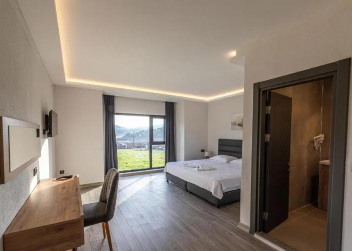 Tolstoy'un Bisikleti Otel