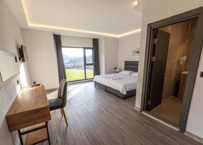 Tolstoy'un Bisikleti Otel