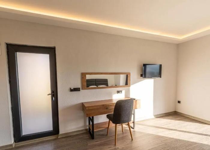 Tolstoy'un Bisikleti Otel