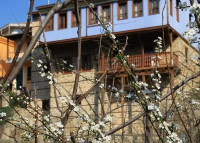 Kokkino Spiti Boutique Hotel