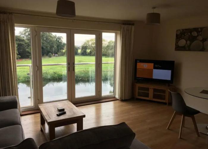 Penthouse Apartment On The River - 65 Skipper Way