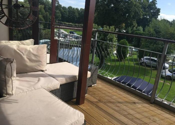 Waterfront House In The Heart Of St Neots
