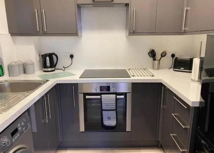 Penthouse Waterfront Apartment - St Neots