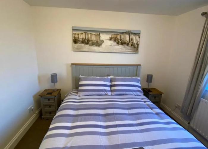 Penthouse Waterfront Apartment - St Neots