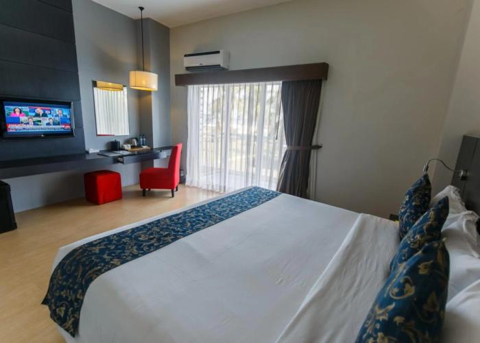 Solea Seaview Resort