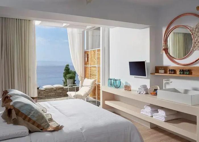 Canal Suites