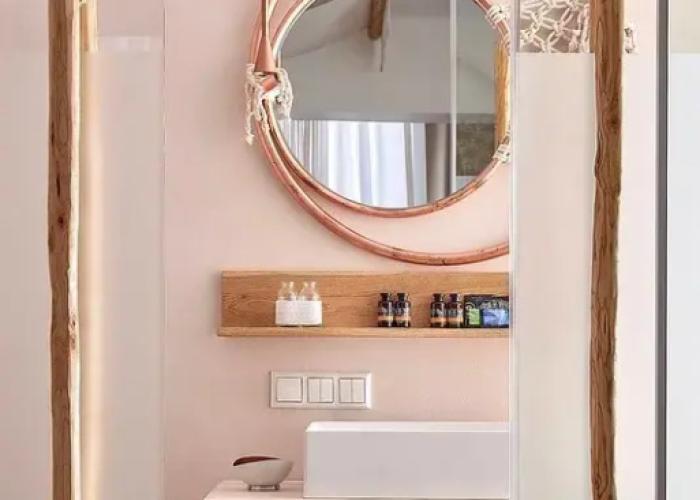 Canal Suites