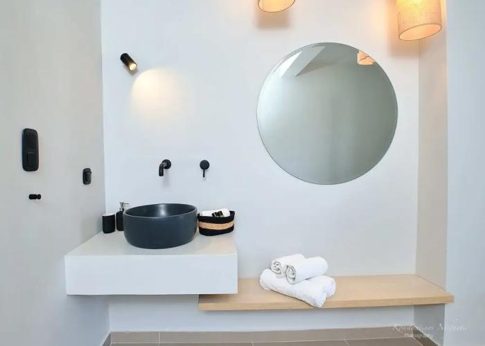 Amal Kythnos Suites